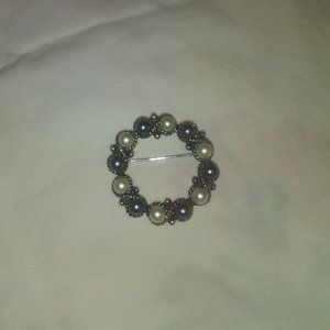 Avon Black and White faux Pearl Brooch